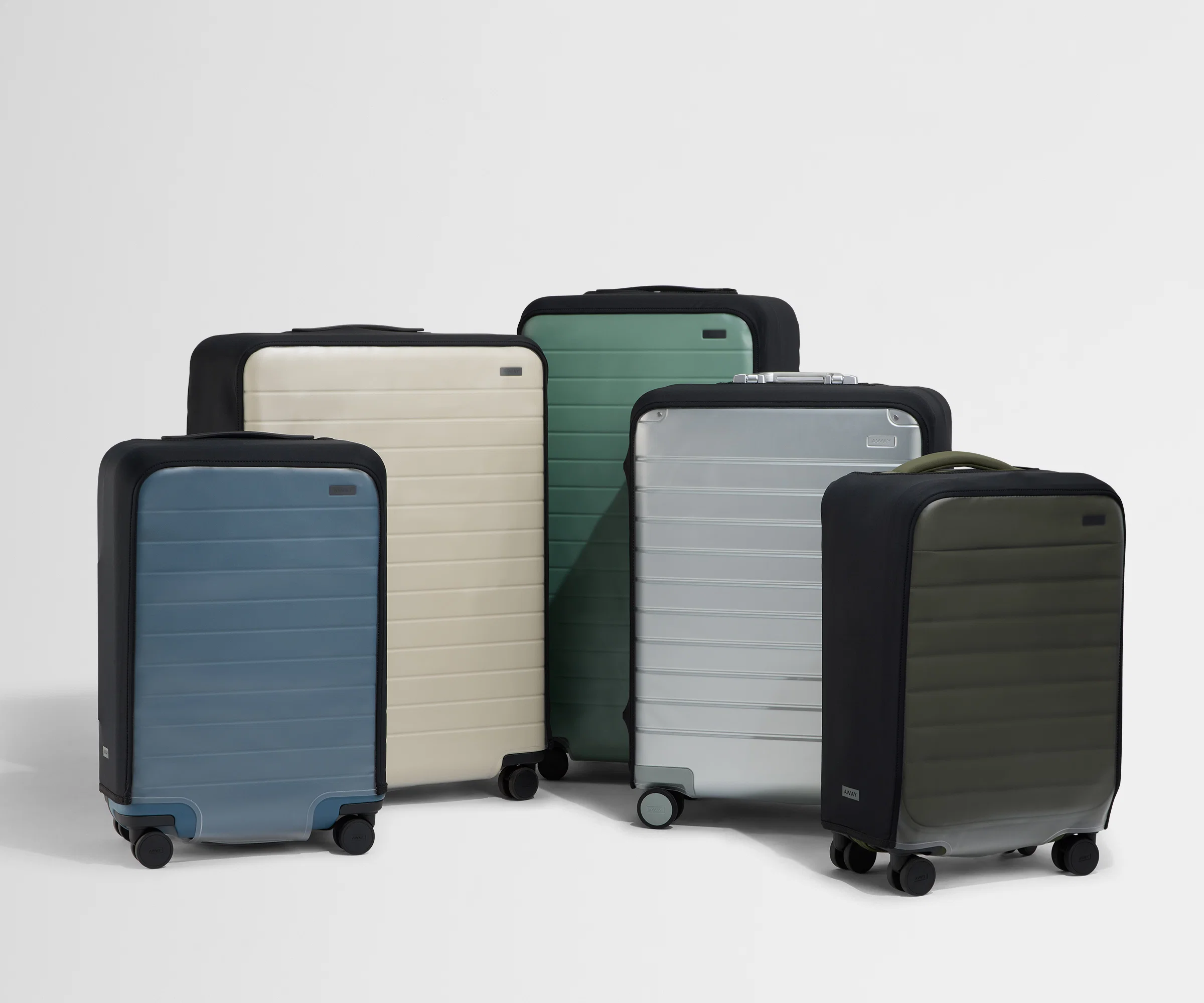Clear Luggage Cover in The Medium - Image 6