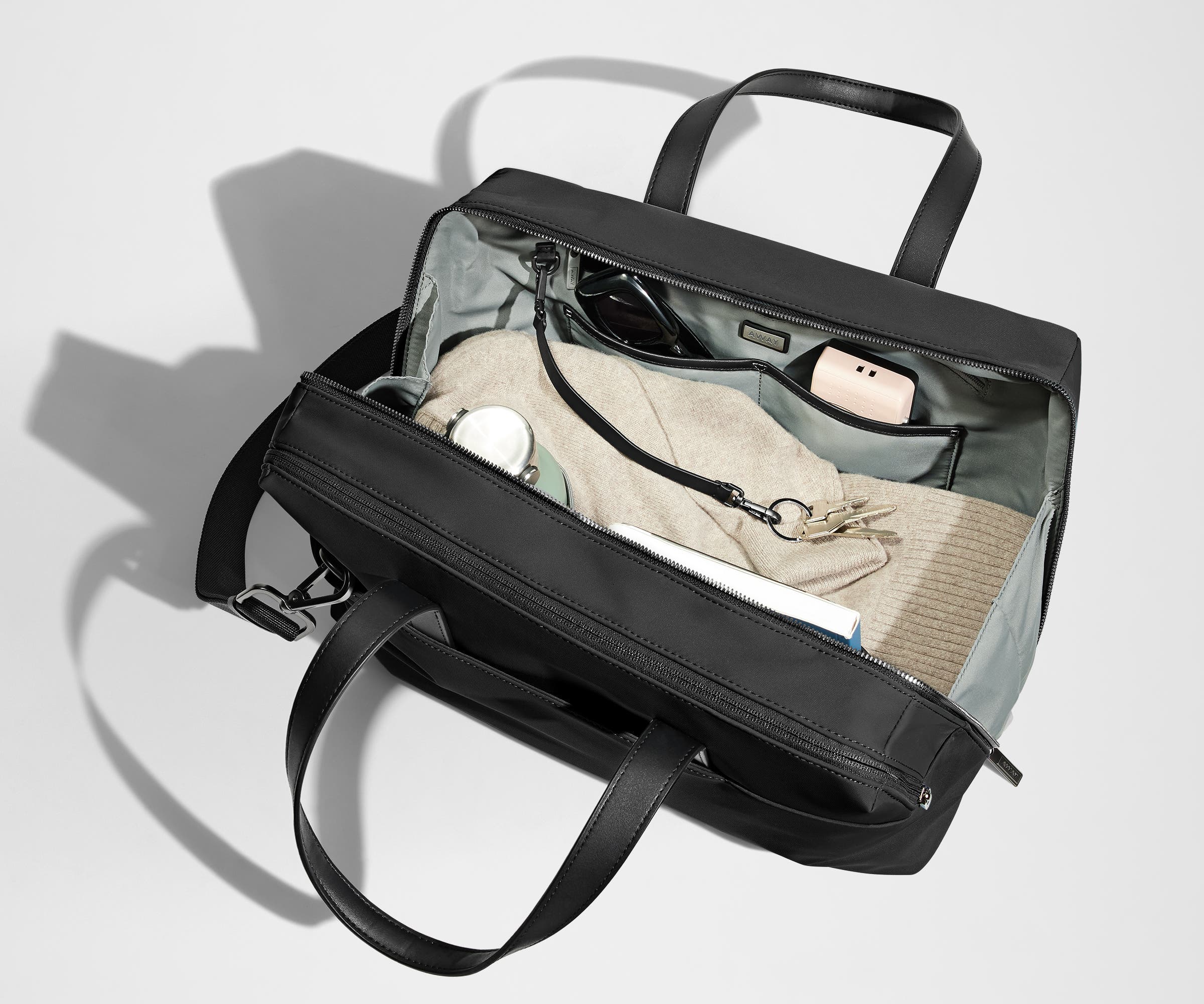 The Everywhere Bag in Jet Black - Image 4