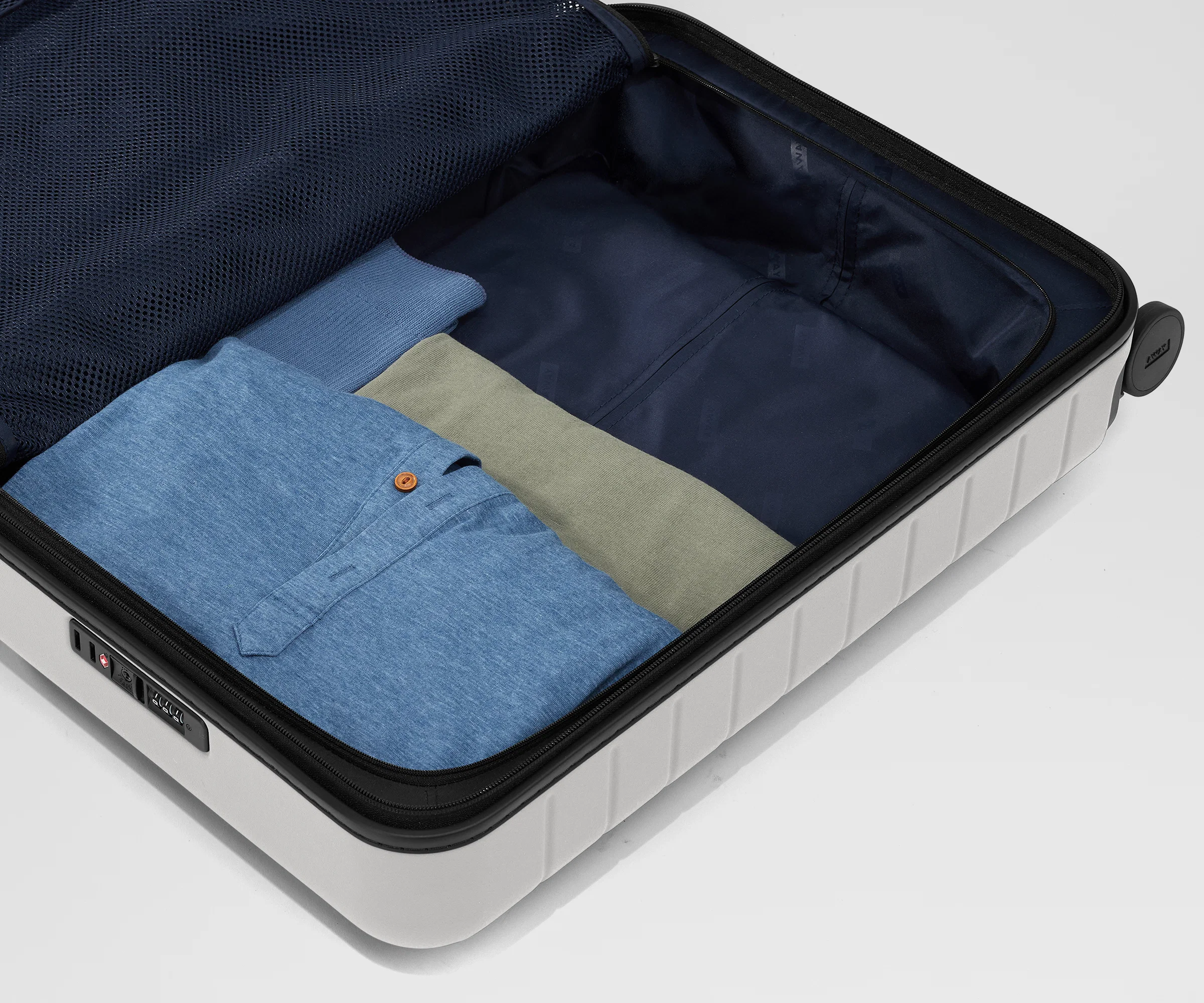 The Executive Carry-On in Cloud Gray - Image 9