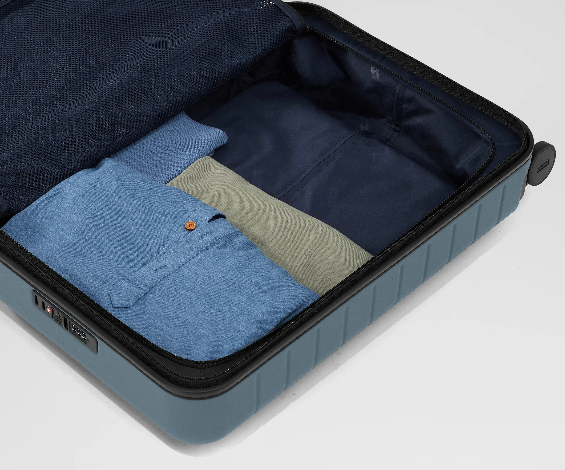 The Executive Bigger Carry-On in Coast Blue - Image 9