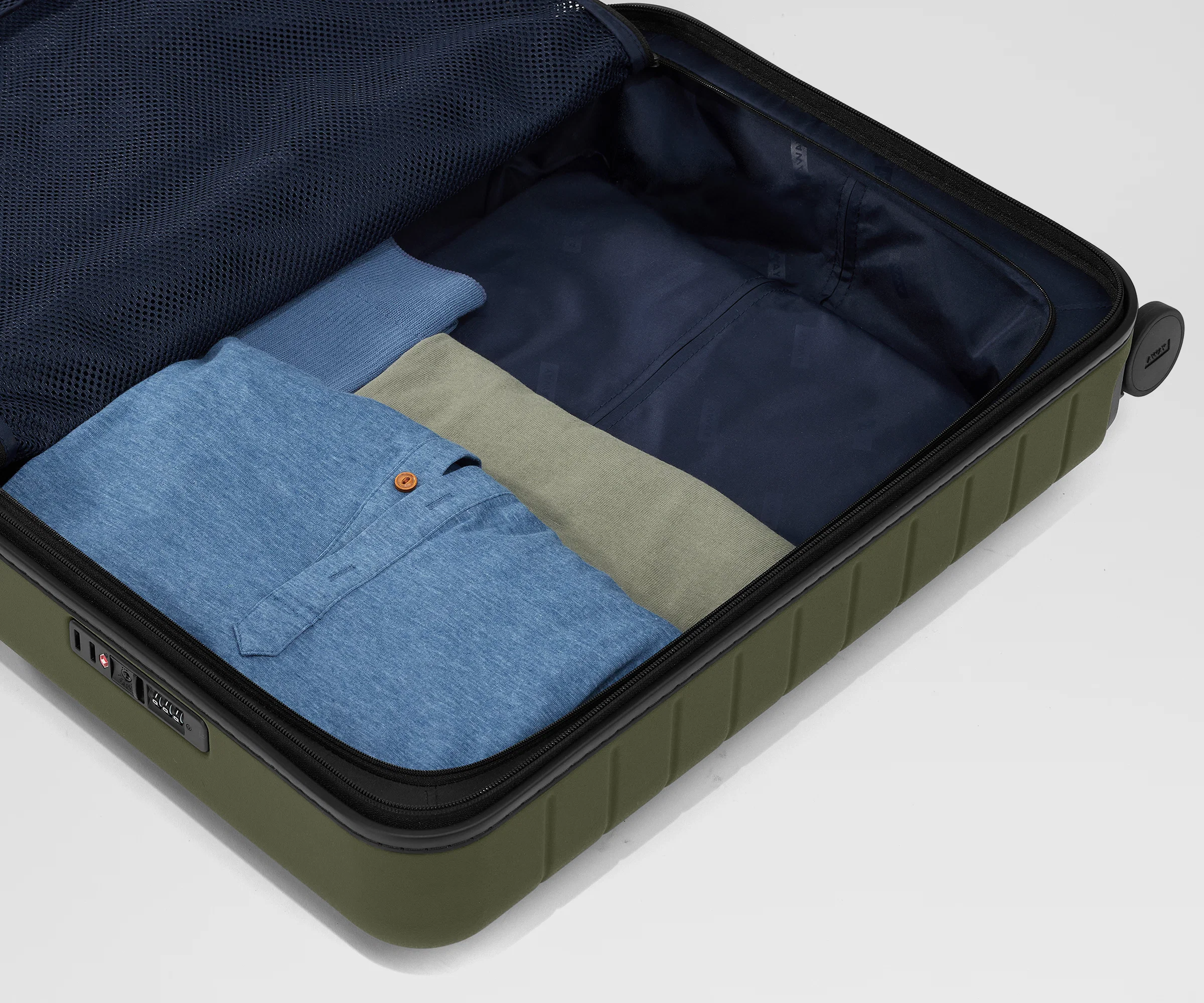The Executive Carry-On in Olive Green - Image 9