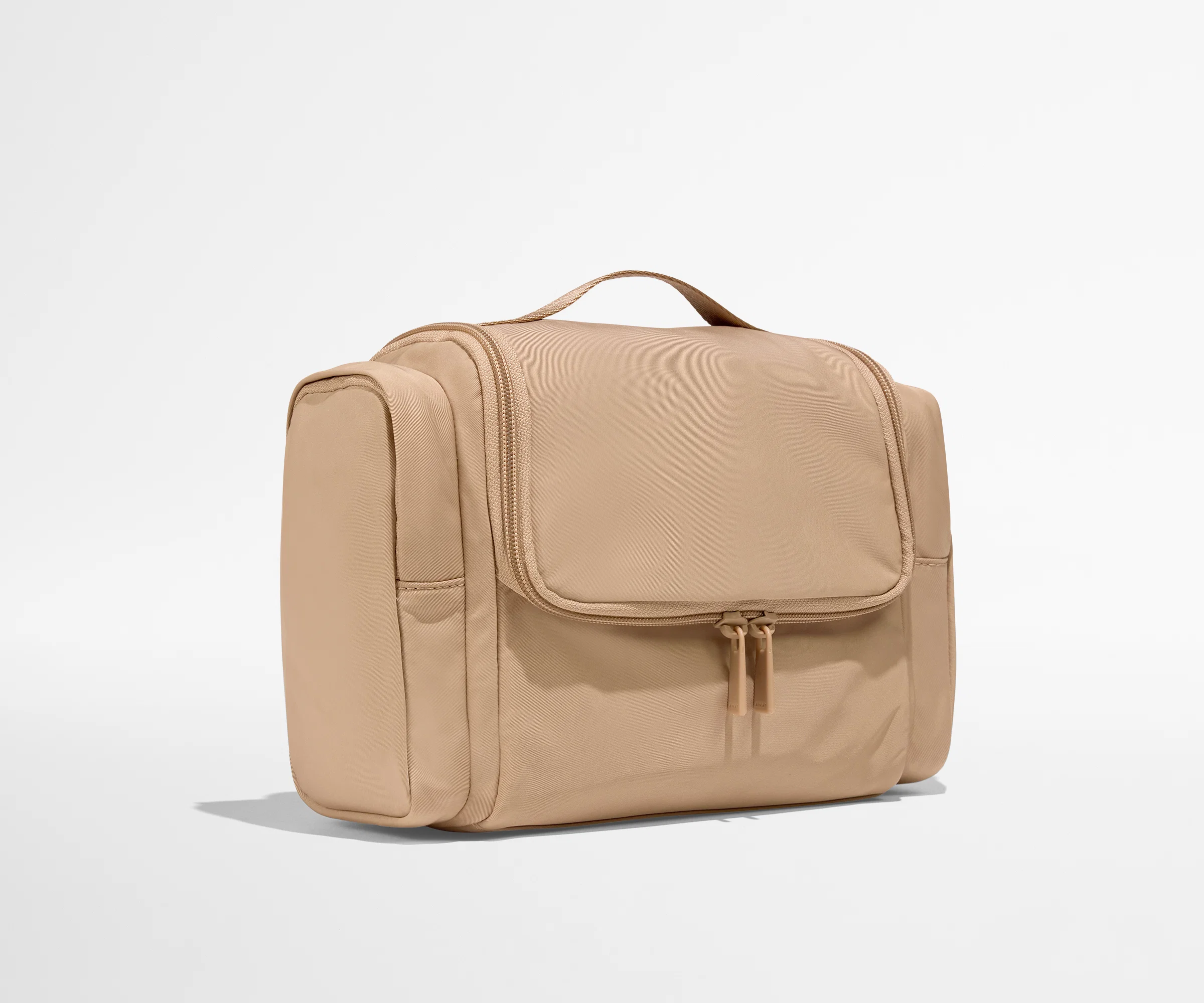 Featherlight Hanging Travel Vanity in Camel Brown - Image 6