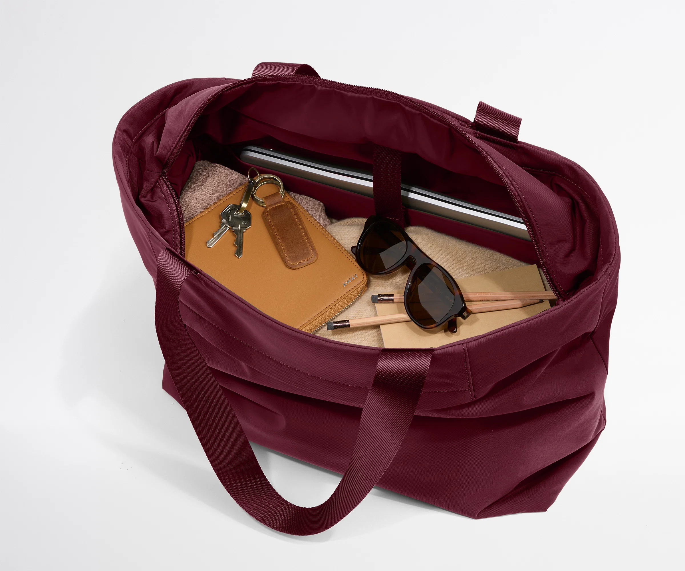 Featherlight Tote in Ruby Haze - Image 3