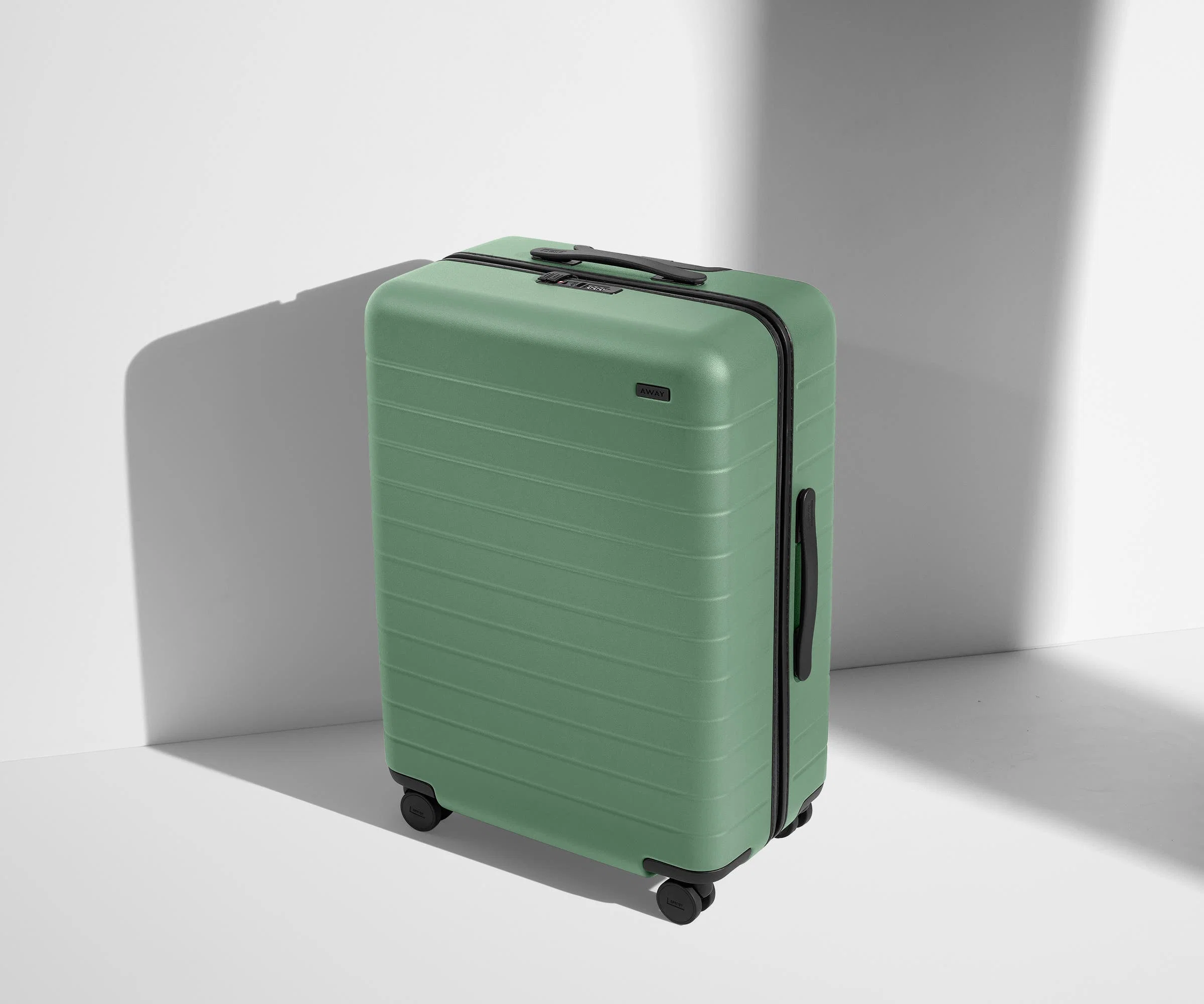 The Medium in Sea Green - Image 2