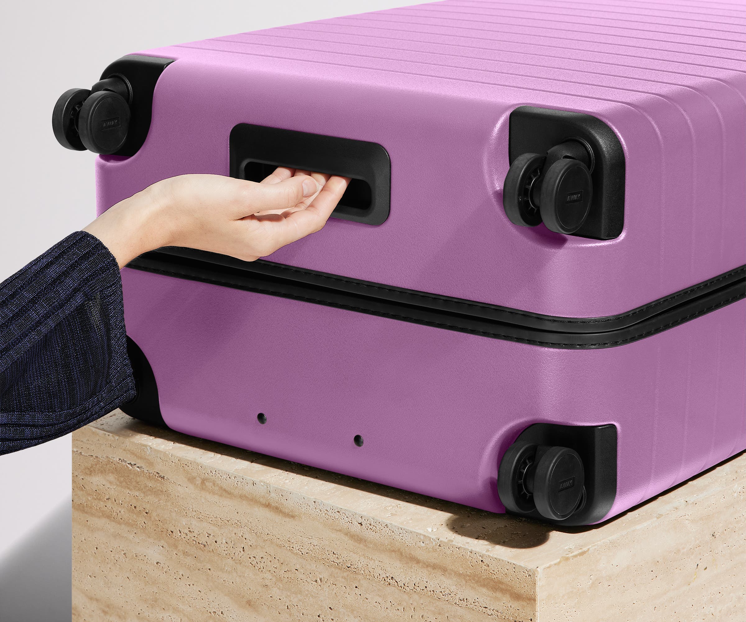 The Medium in Taffy Purple - Image 4