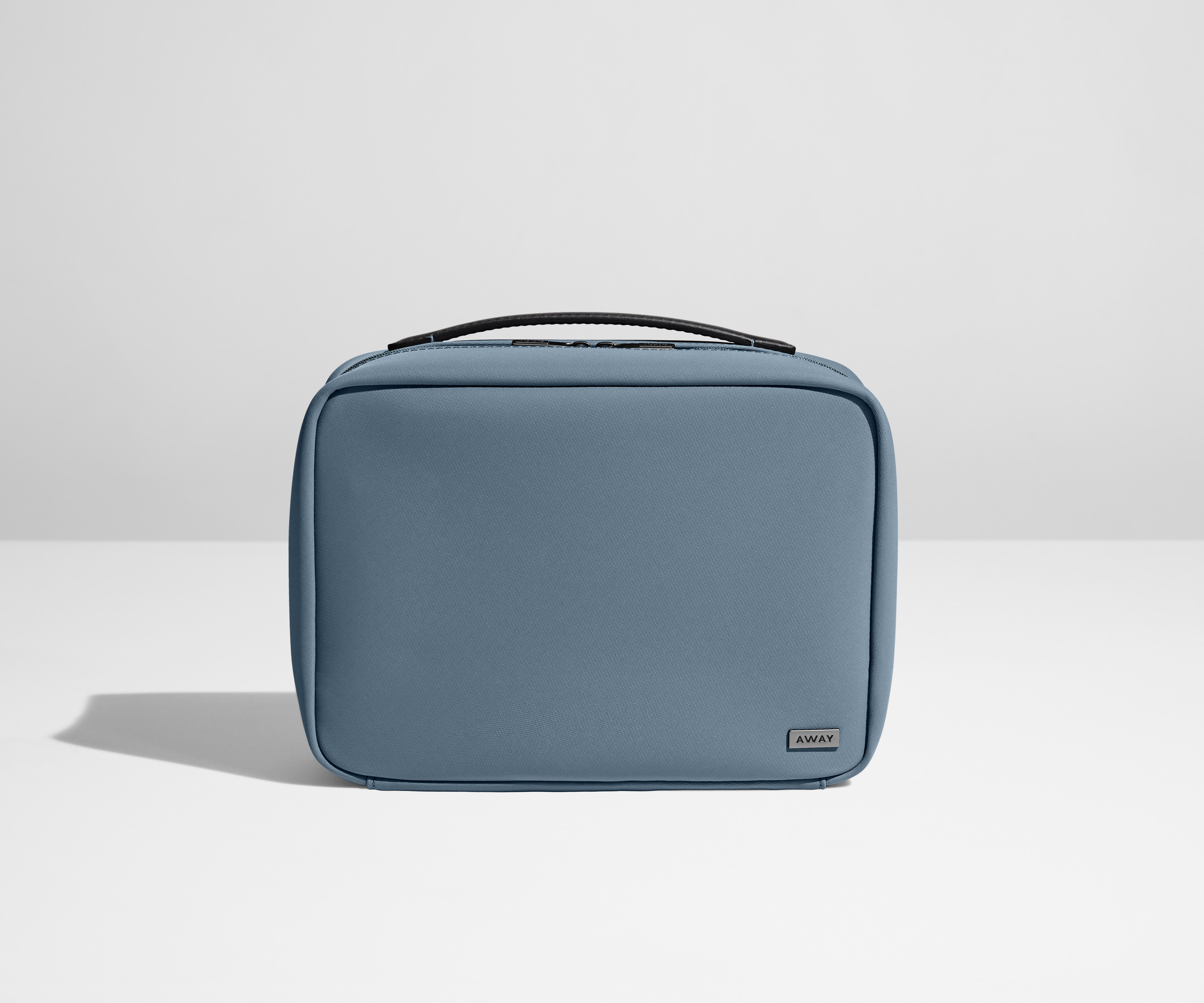 The Hanging Toiletry Bag - Image 2