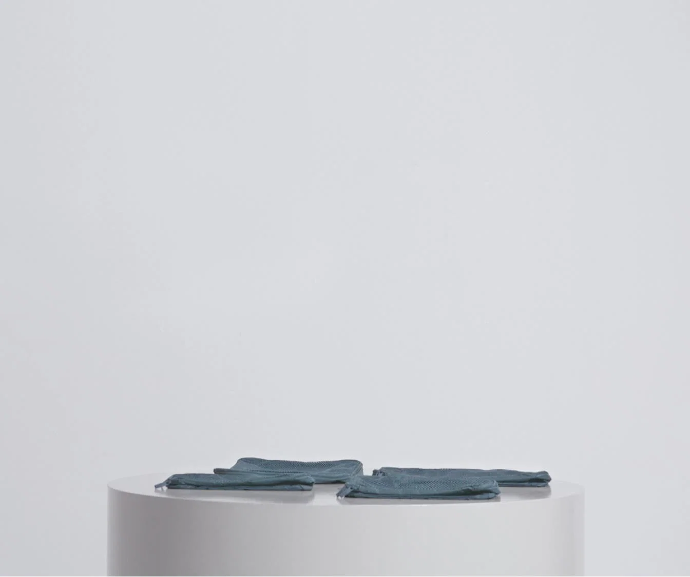 The Insider Packing Cubes in Garnet - Image 4