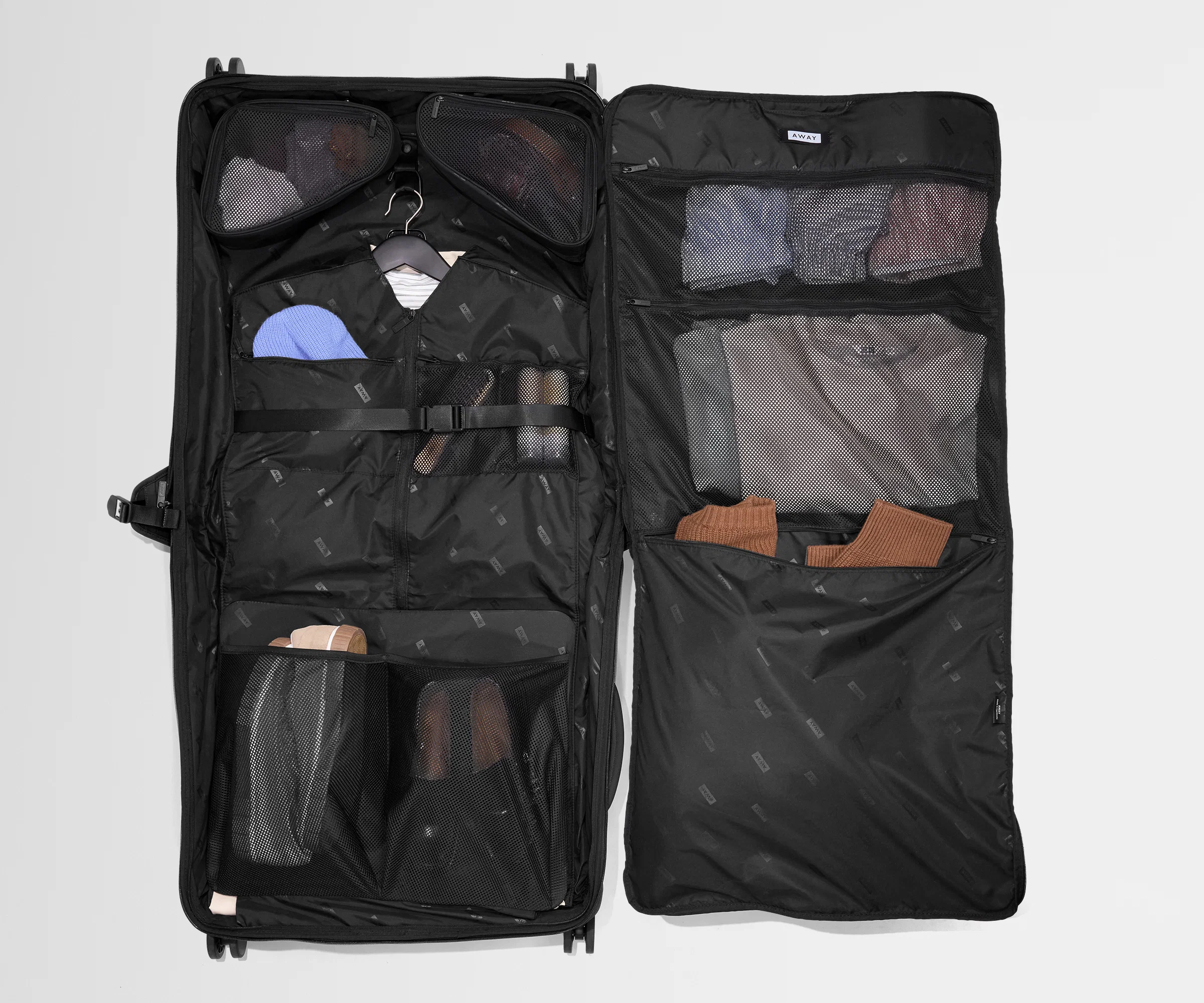 Softside Garment Roller in Jet Black - Image 4